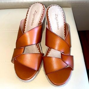 Zigisoho Cognac Criss Criss Leather Wedge
